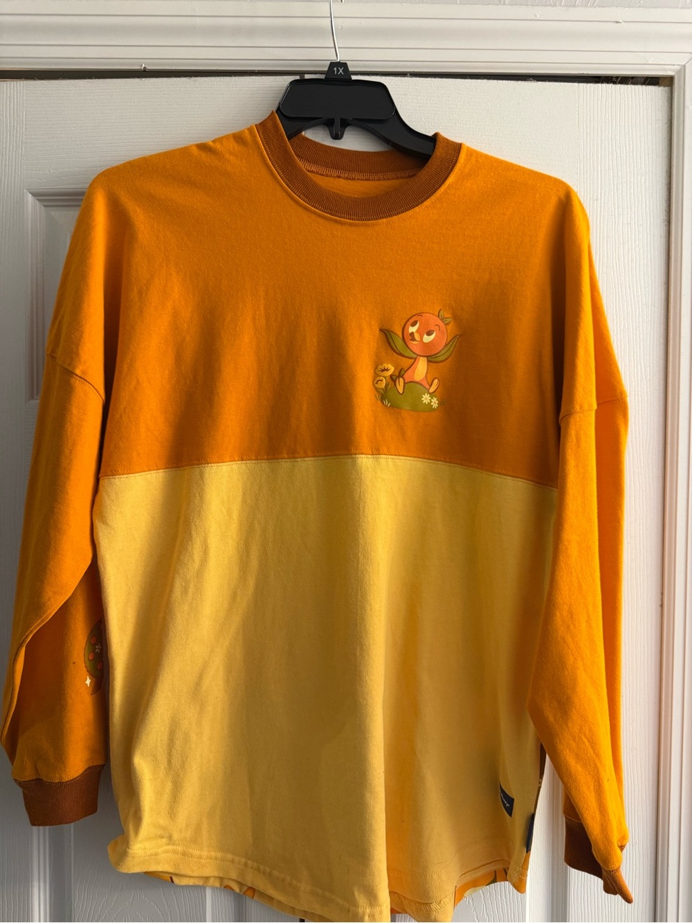 EPCOT F&W Orangebird Spirt Jersey size small